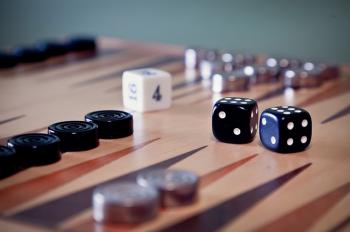 strategie backgammon online